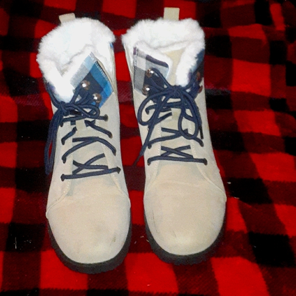Womens tan boots - Picture 1 of 2